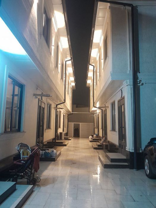 Yunsobod bodomzor patkluch katedj 2 etaj 4 xona 2 sanuzel srochniy