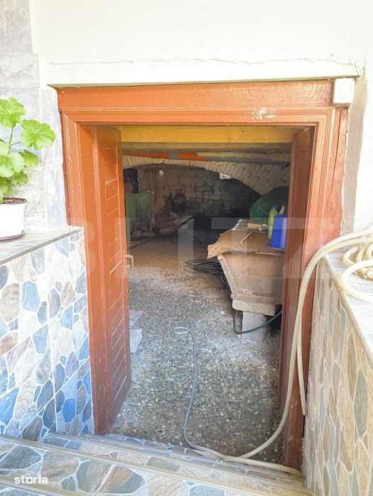 Casa de vanzare, 3 camere, 150 mp, 3.687 mp teren - Livezile