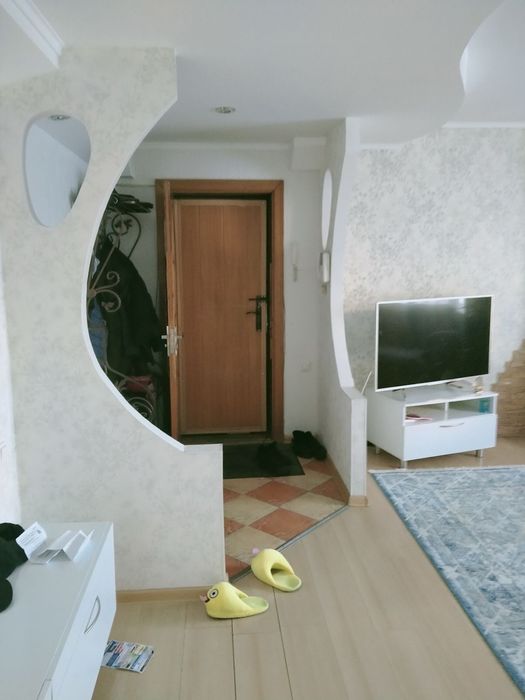 Продам 4-х комнатную квартиру
