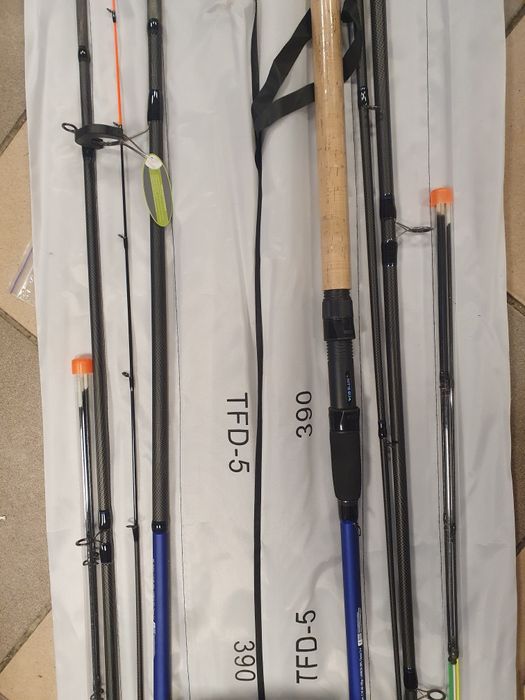 2 lansete de feeder și 2 mulinete de feeder 350 de lei