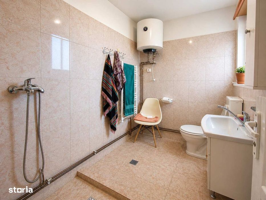De vânzare | Casă de vacanță cu teren de 4.453 mp | Cojocna