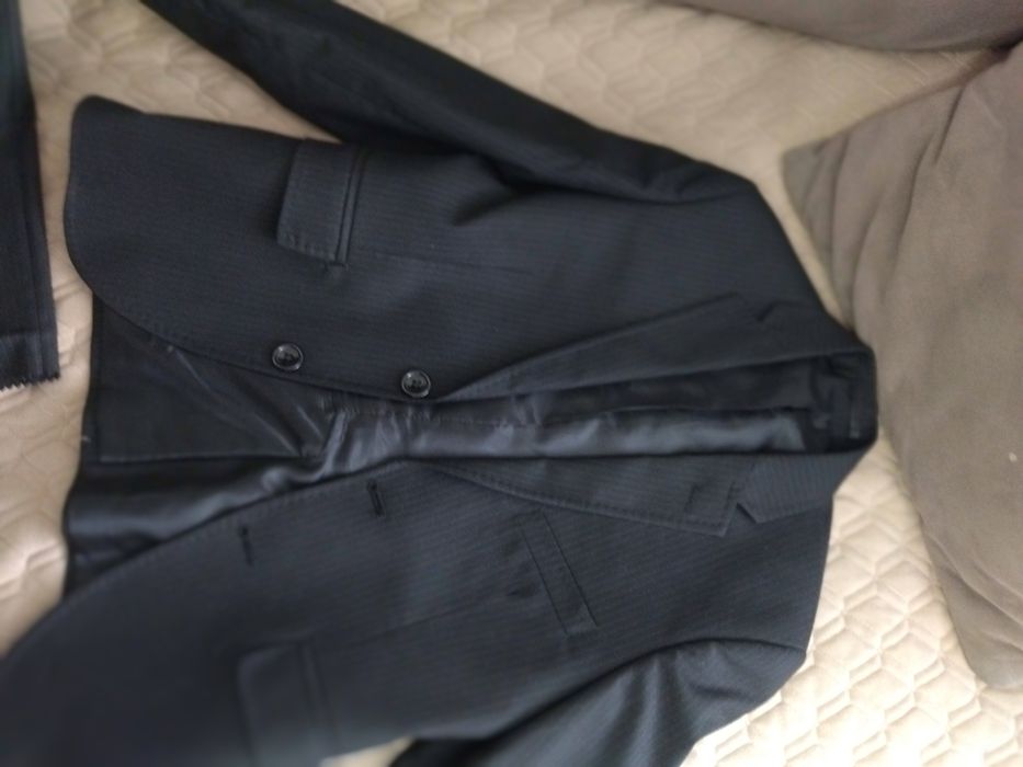 Продается детский костюм для школы