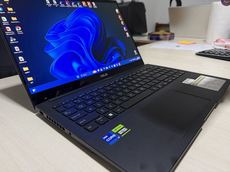 Asus Creator Laptop Q OLED 4K