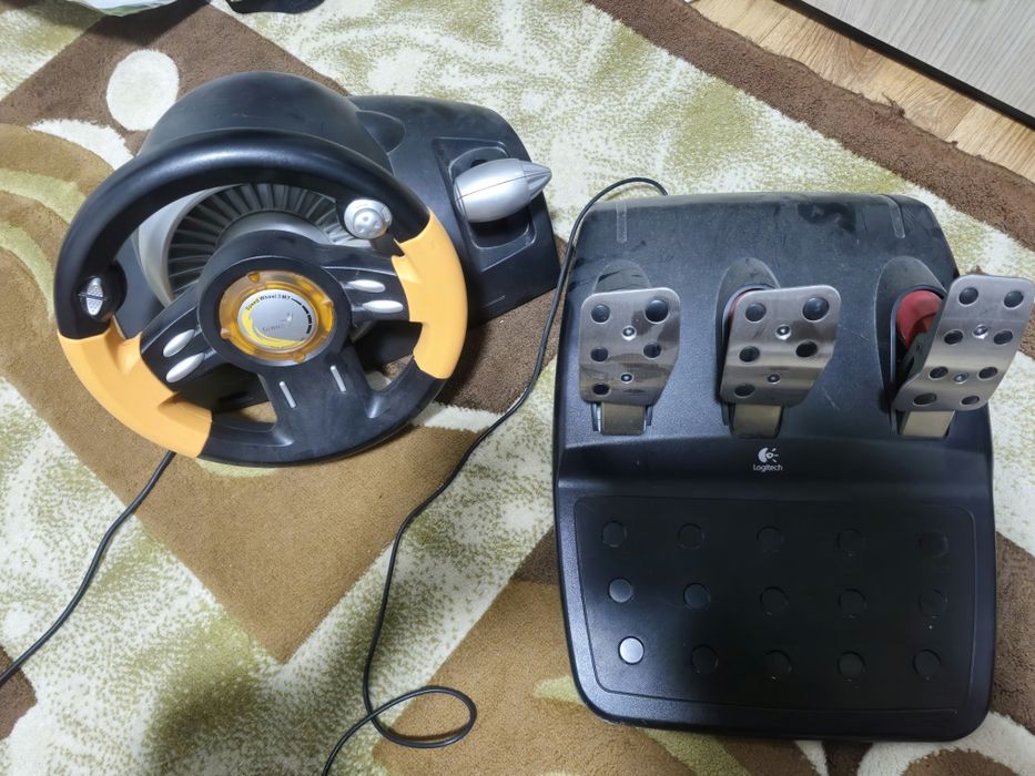 Volan+Pedale logitech