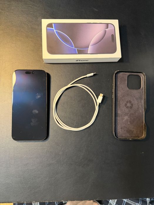 vand iphone 16 pro max 256gb black titanium + husa piele