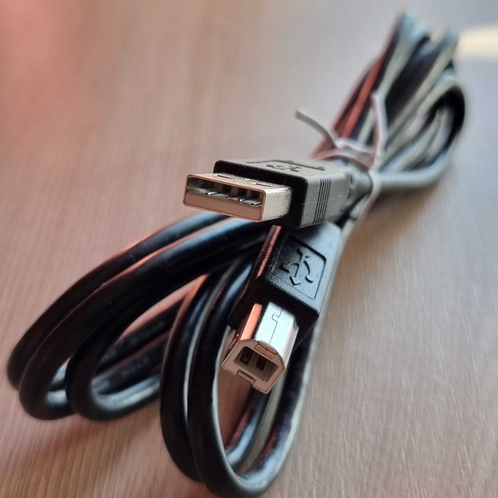 Cablu adaptor USB-B la USB = Cablu adaptor USB tip A la USB tip B