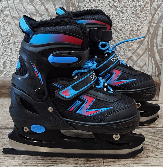 Новые коньки утеплённые на мальчика