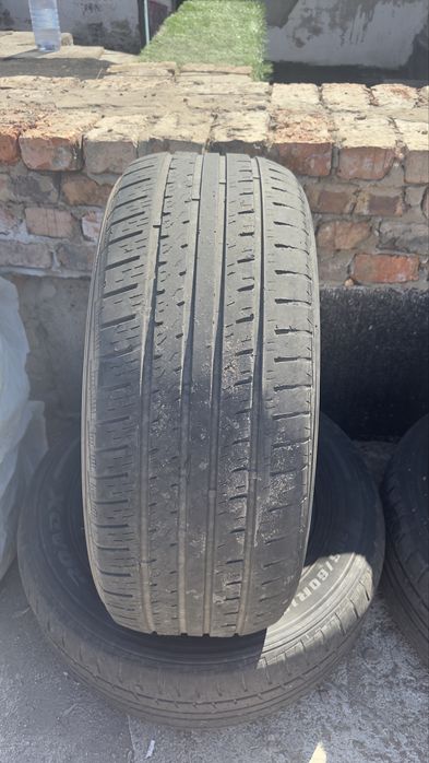 Продам резину лето 285/60/18