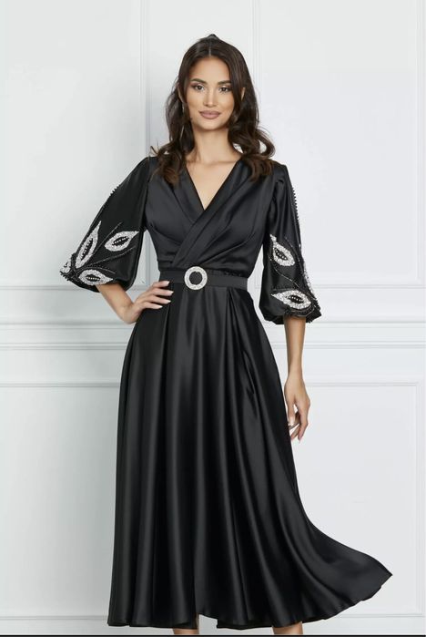 Rochie neagra cu strasuri