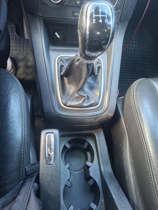 Vând Chevrolet Captiva,an 2007,acte la zi,primul proprietar,preţ 3500€ negociabil