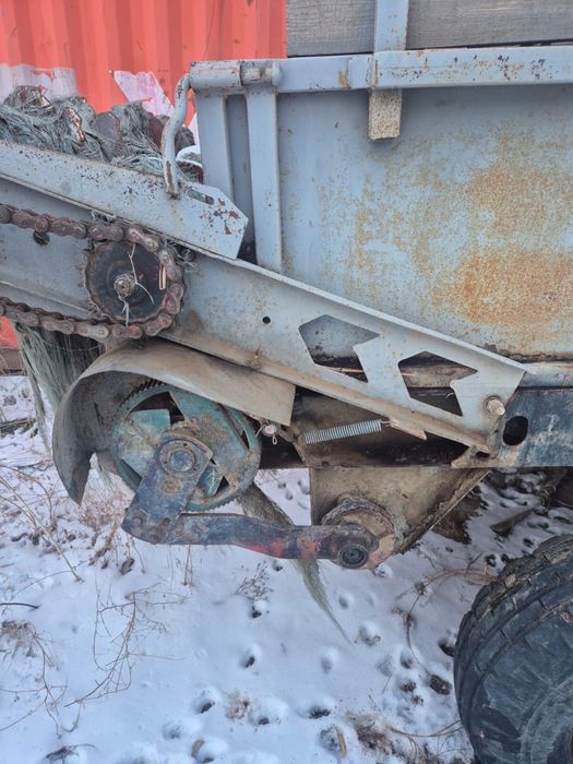 Навозорасбрасыватель РОУ-6