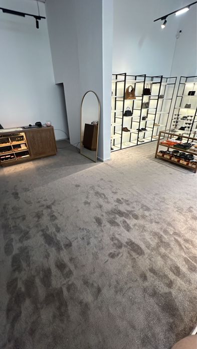 Продам ковролин почти новый 42-45 кв