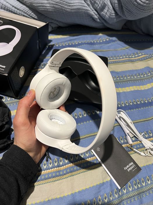 Caști bluetooth noi