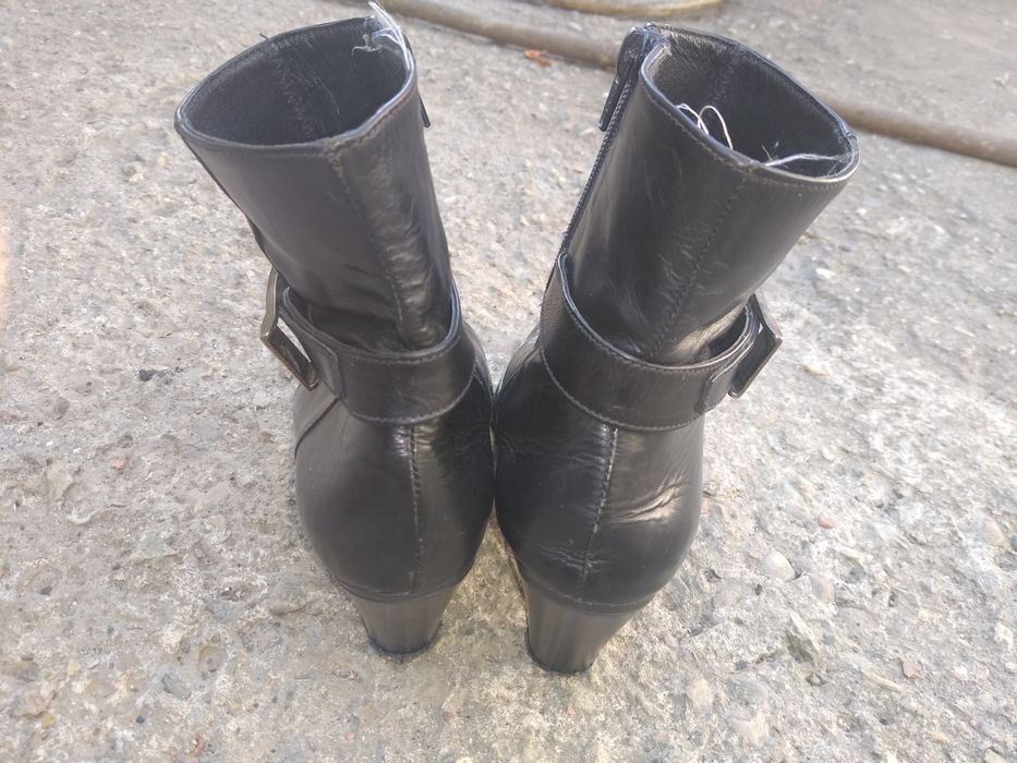 Botine piele in stare bună