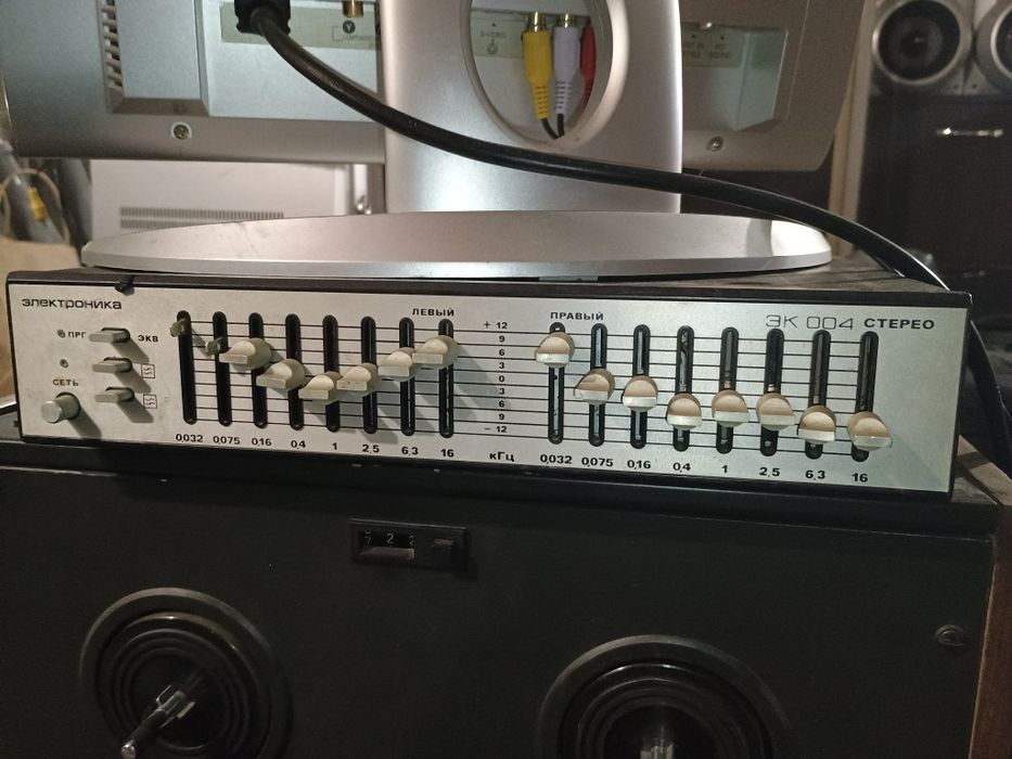 Магнитофоны Юпитер Илеть эквалайзер Электроника.