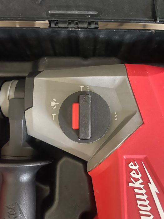 Milwaukee M12 FHAC16 rotopercutor sds+ cu funcție de dăltuire