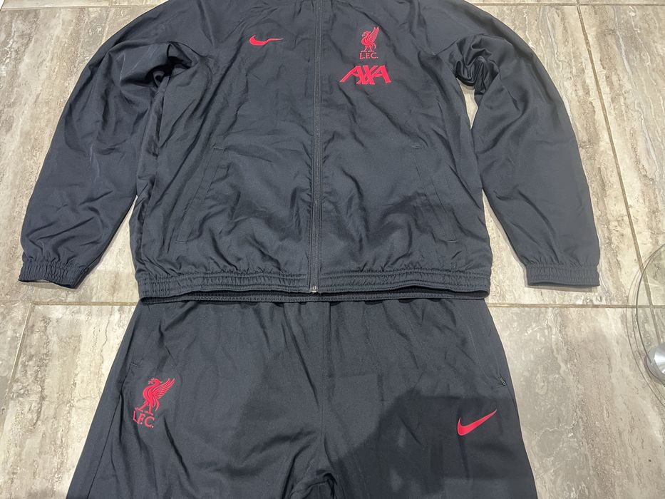 Спортен екип Liverpool