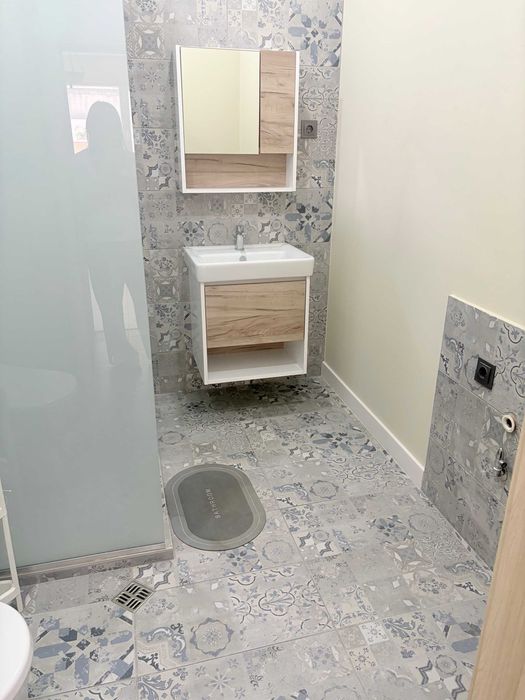 Тристаен апартамент с отлична локация.