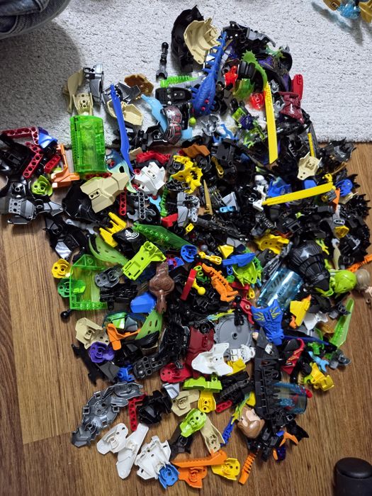 Детали bionicle, hero factory