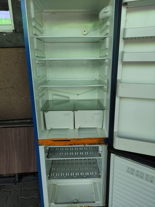 Срочно продам холодильник