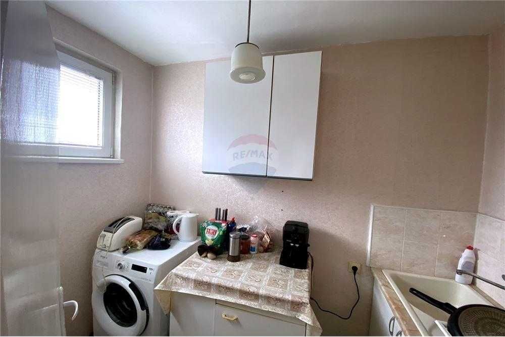 Продава се Двустаен апартамент в Разград, Възраждане - 55 кв.м за 1159 €/кв.м - Снимка #8