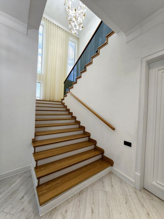 Коттедж Циалковский Олтинтепа 3.7 сотки евроремонт