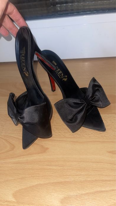 Saboti,sandale stiletto