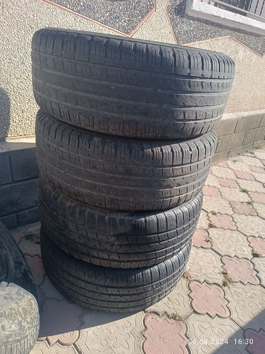 Продам комплект резины