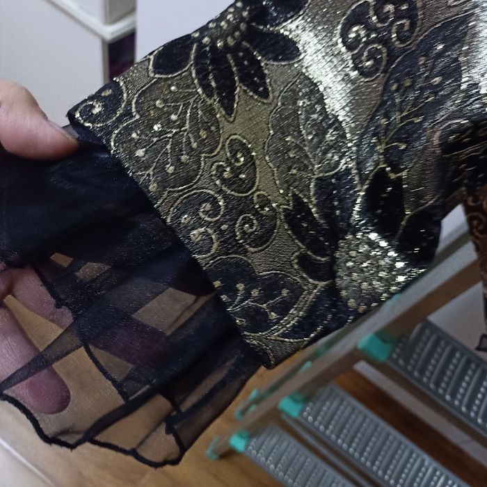 Продам женские пиджаки