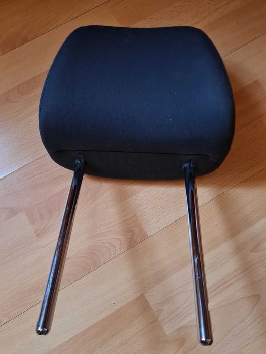 Tetiera VW Touran 2010-2015