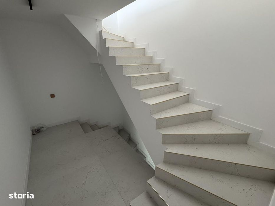Vila LUX|400mp UTILI |5-6 Camere |2 Parcari |intre OMV - Erou Iancu