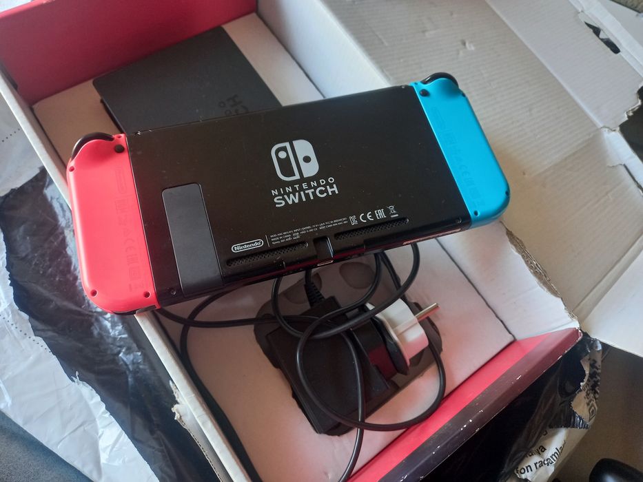 Прошитая Nintendo Switch rev2!