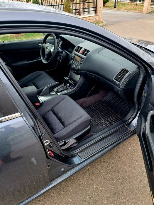 Хонда Акорд  автоматик  бензин