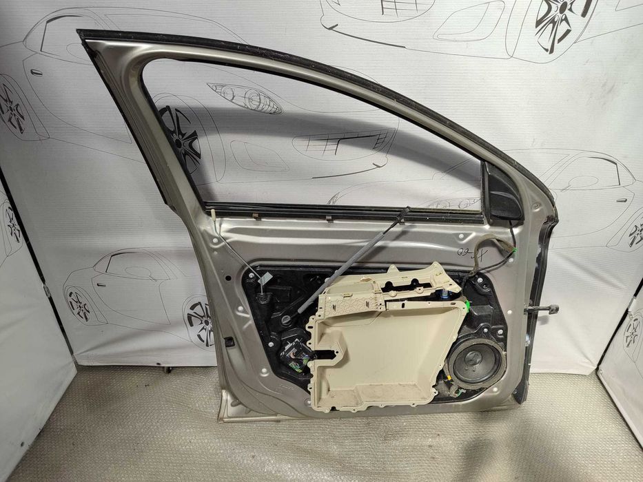 Ușă Față Stânga Volvo XC60 SUV Gri / Bej Cod Culoare Seashell 48400 / 31457126 2011 / [2009-2013] / 31457126 (2A)
