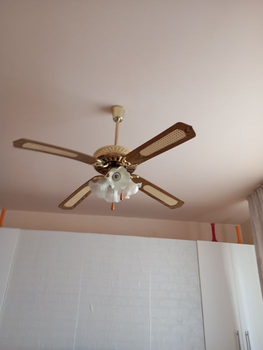 Lustră cu ventilator