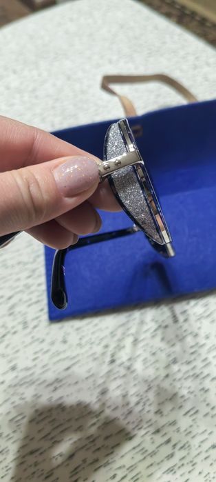 Очки солнцезащитные