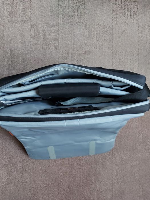 Vind geanta leptop compartimentata