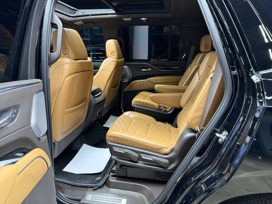Cadillac Escalade  Насия. савдога. берилади