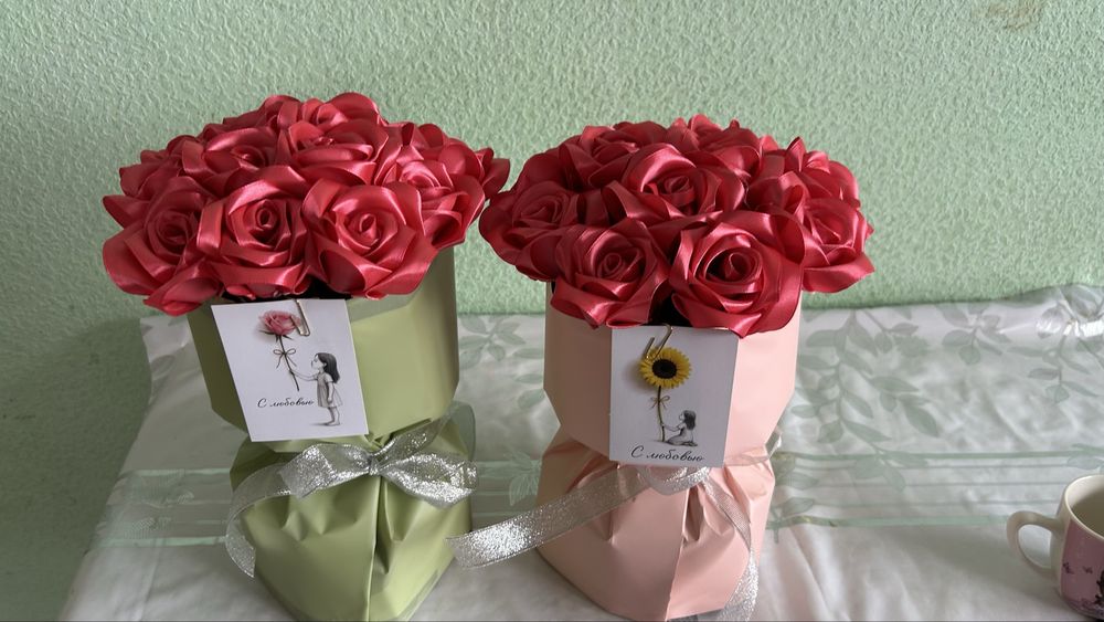 Цветы атласных лент букеты 13 шт