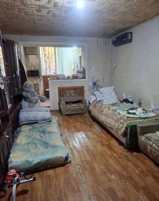 Срочно Продаётся ШРуставели 2/2/4 без ремонта без мебелья !