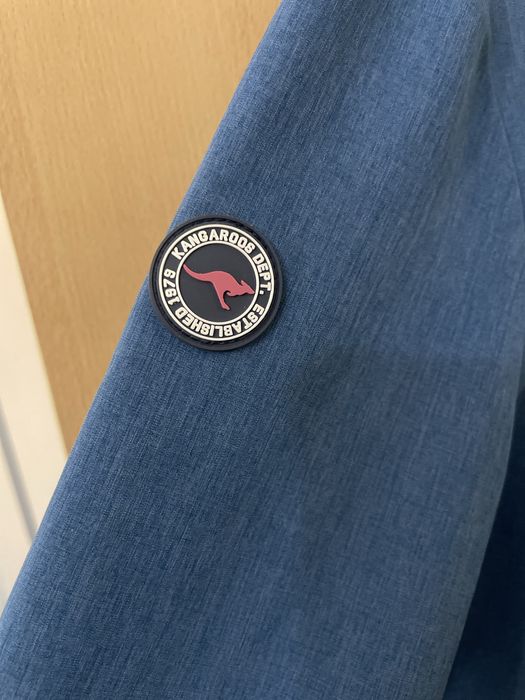 Продам куртку- ветровку KangaRoos