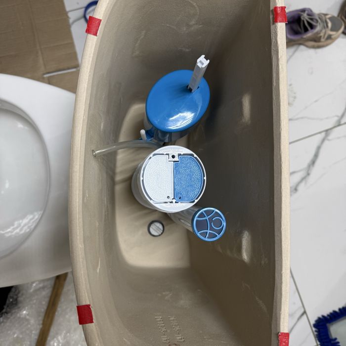 Продается напольный унитаз , новый