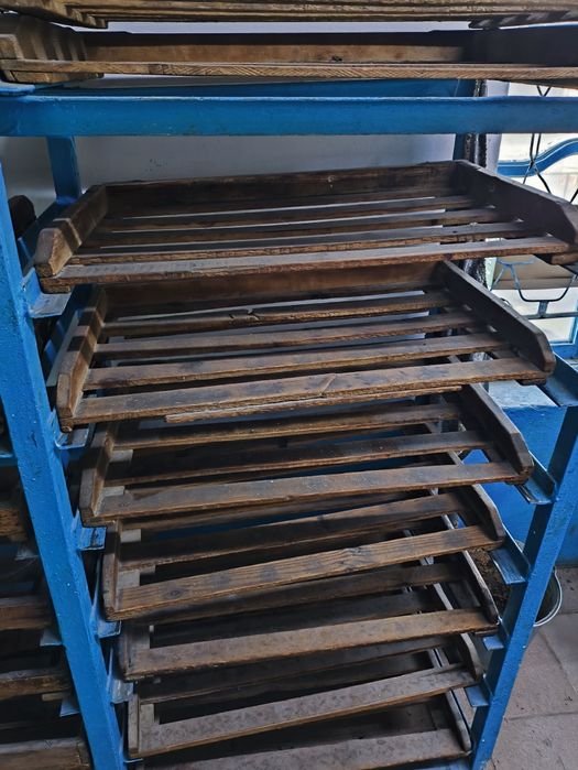 Продам стеллаж для хлебо и буличных изделий