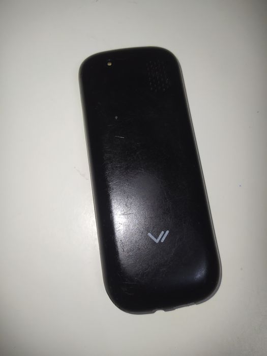 Продам кнопочный телефон