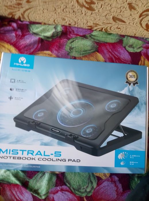 Полставка-кулер.