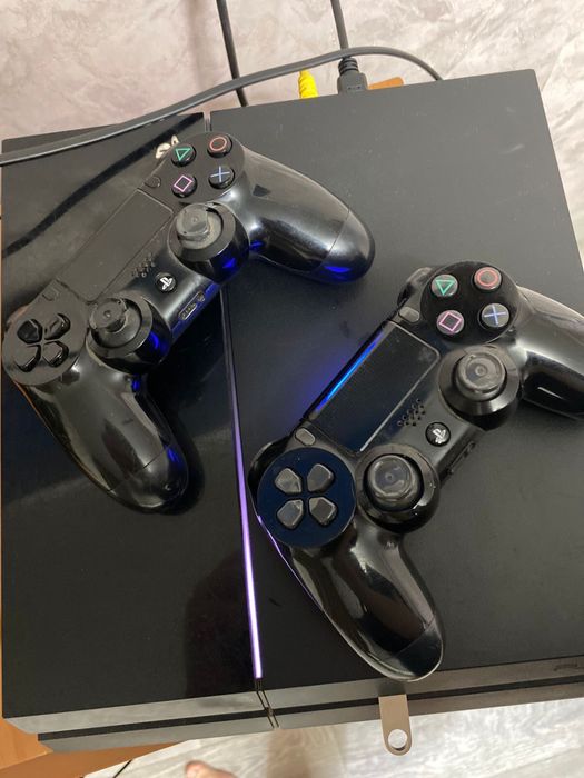 продам Sony playstation 4