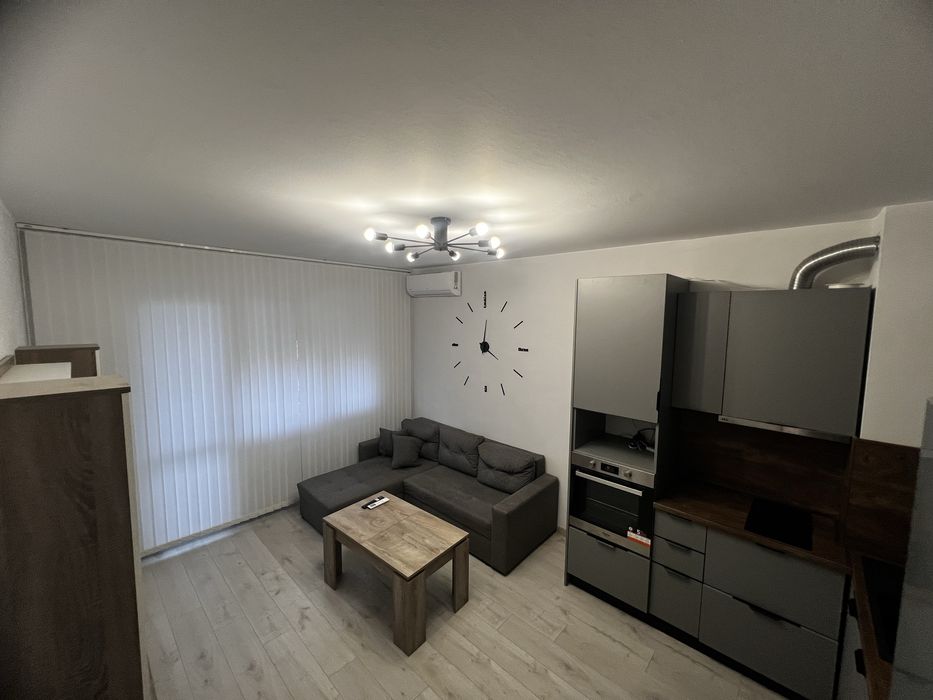 Дава се под наем Двустаен апартамент в Варна, Младост 1 - 50 кв.м за 433.5 € - Снимка #1