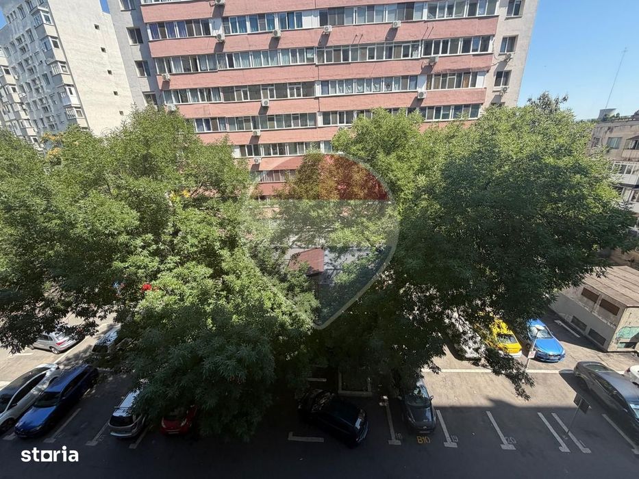 Vanzare apartament 3 camere zona Auchan Vitan