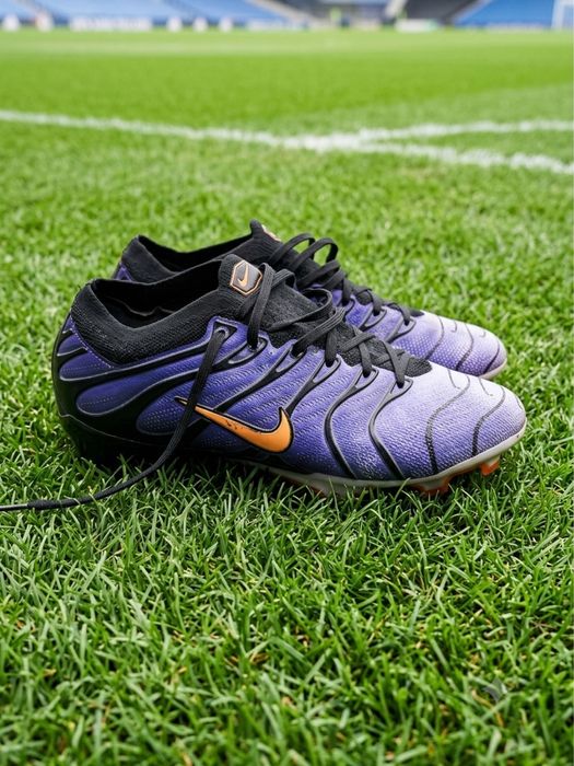 Продаются футбольные бутсы Nike Air (в стиле TN / Air Max)