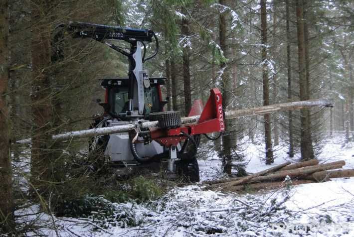 Харвестер за дърводобив HYPRO 755 с кран